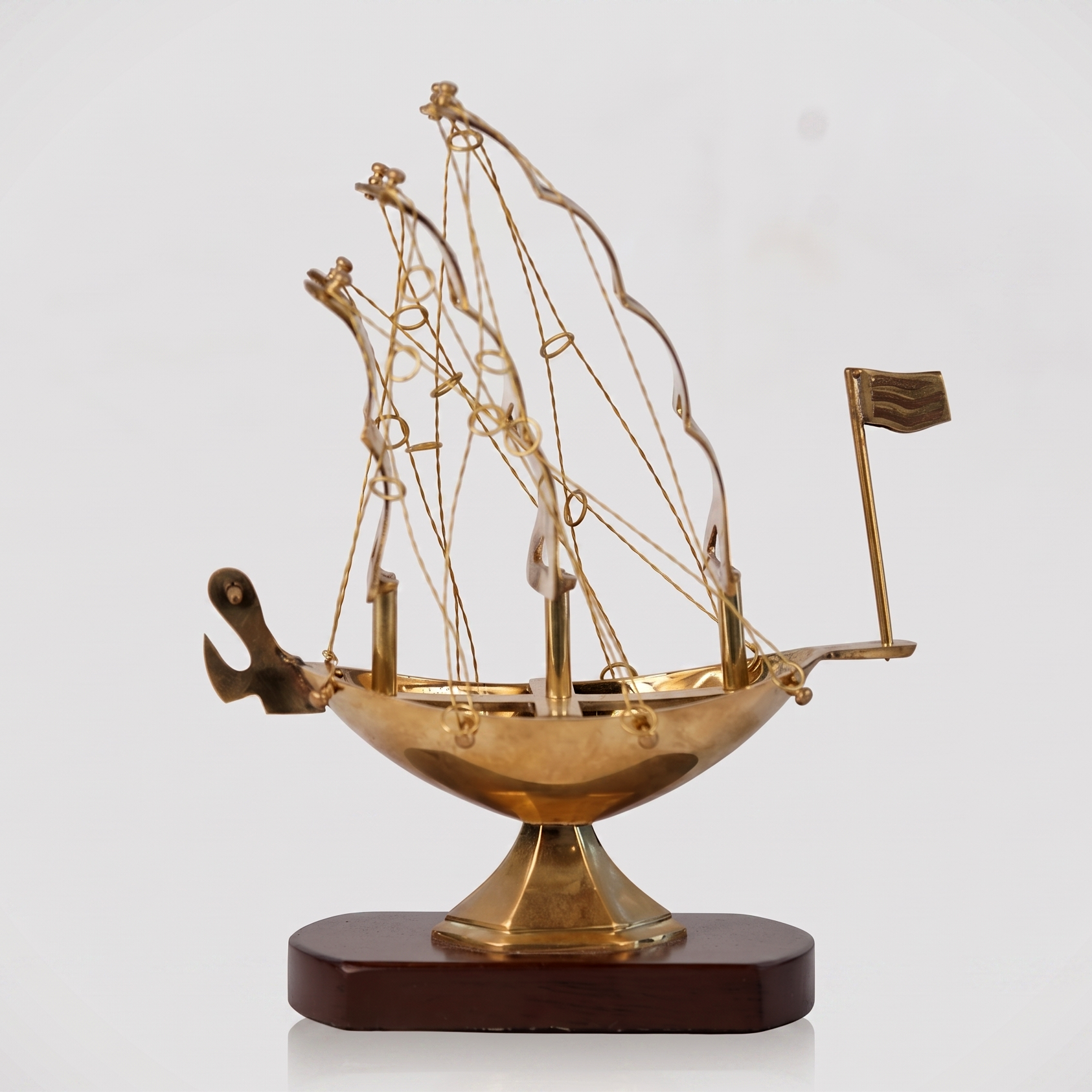 ZTC Brass Metal Sailboat Ship Model Figurine Showpiece for Home,